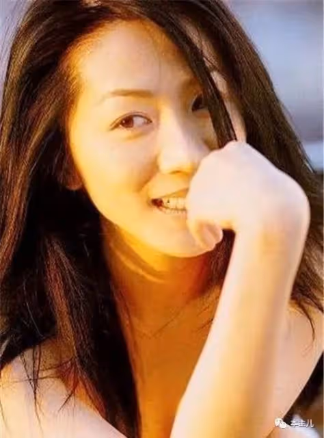 悲傷的徐華鳳:當7年情婦,38歲擠走原配,41歲在丈夫懷中去世