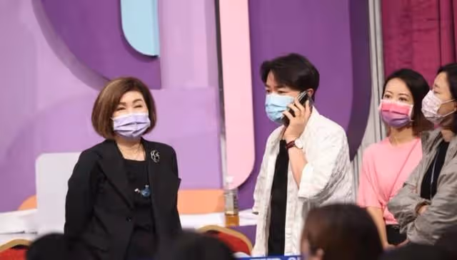 表現不似預期?有傳王祖藍回歸TVB後成績不佳,疑似更與高層鬧翻