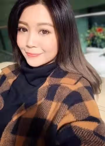 公開暢談感情經歷!香港女星大曝前任是渣男,但仍對其念念不忘