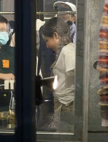 秘密簽了出軌協議，被曝光