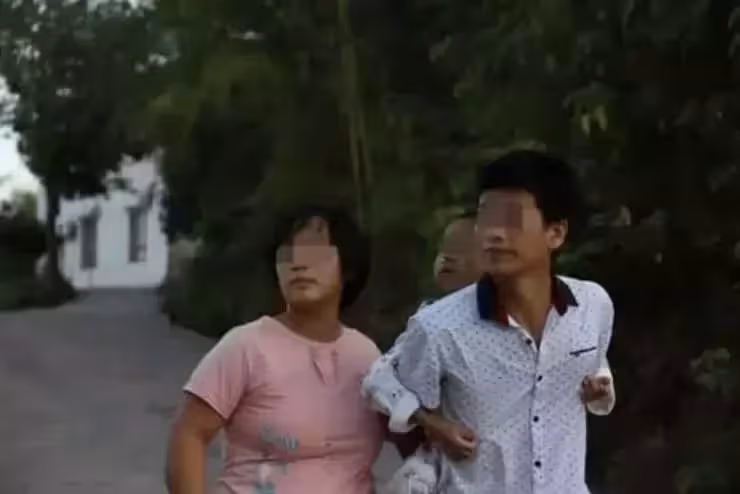 7歲童和1歲弟同患重病，自願捨命救弟離世前寫下5個心願，惹網淚：你是上天派來的天使