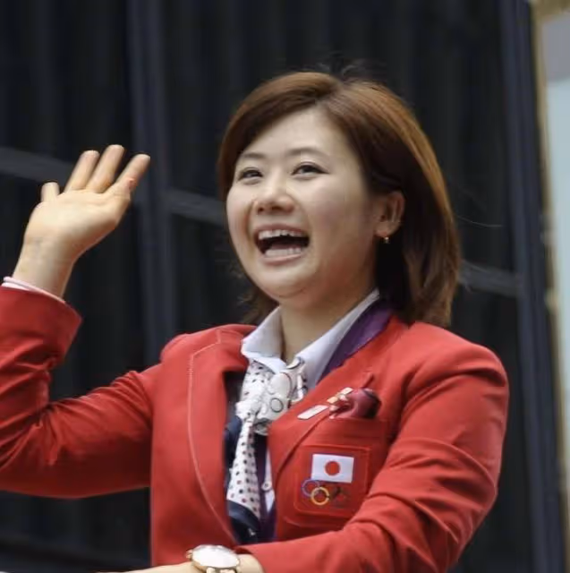 福原愛離婚後娛樂事業停擺,渡部建在老婆佐佐木希支持下復出