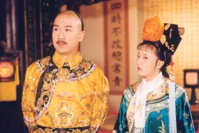 63歲的鄧婕,離婚協議成她一生的痛,養女越長越像張國立
