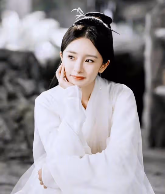 「絕世美女」別硬演,有人一眼就淪陷,有人成為了「童年陰影」
