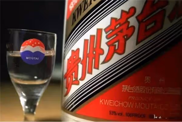秋瓷炫暗戳戳秀恩愛,喝到微醺時情緒失控,網友:原諒於曉光了?