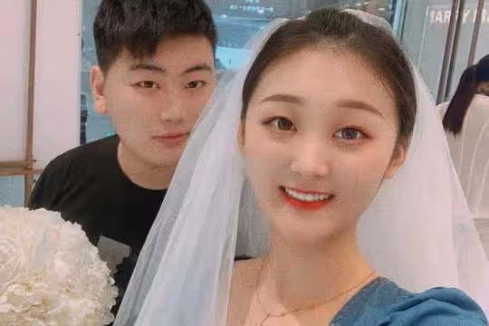 大衣哥經紀人證實離婚傳聞，喊話媒人：30萬媒禮退一下