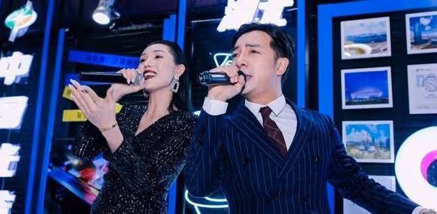 靠炫富出圈的網紅夫婦，直播賣假貨被群嘲，網友：良心不會痛嗎？