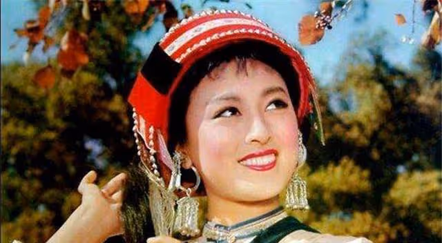 「雲南的女兒」楊麗坤,創中國影壇傳奇,卻因「阿詩瑪」被逼瘋