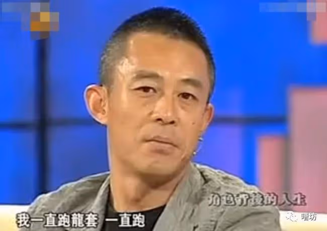 走紅了就拋棄糟糠之妻,三婚娶90後女粉絲,侯勇的人生完美了嗎?