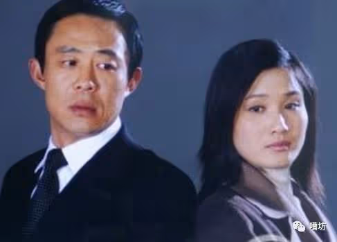 走紅了就拋棄糟糠之妻,三婚娶90後女粉絲,侯勇的人生完美了嗎?