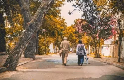 若不想晚年淒涼，手裡一定要有錢！一位69歲老人的自述：「手裡有積蓄，子女會更孝順」