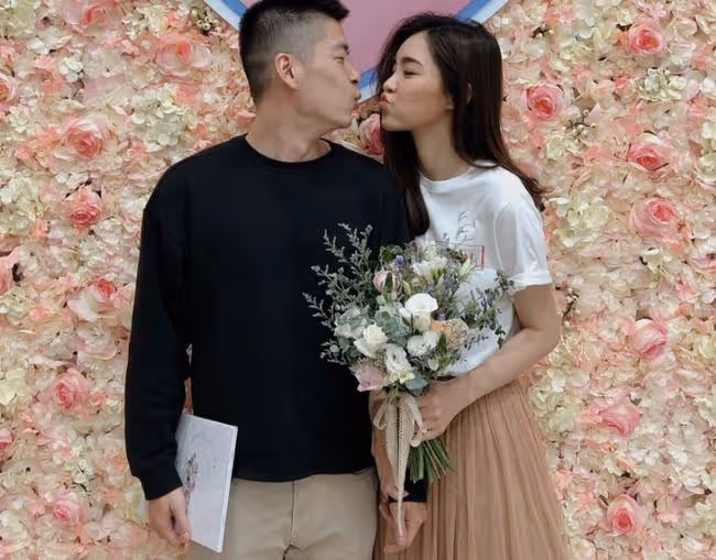 34歲女星宣布懷上二胎!滿心期待生女寶寶,醫生卻告訴她不可能