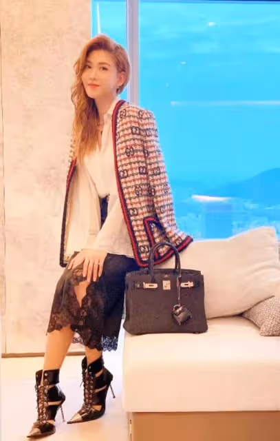 李彩華出動過百萬私服演豪門少奶奶,穿上萬睡衣出鏡被質疑是A貨