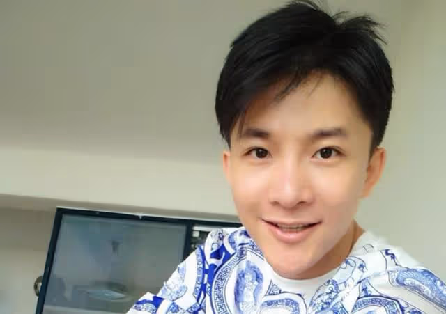 25歲成為央視主持人,32歲跳樓身亡,邊策當年為什麼會選擇自殺?