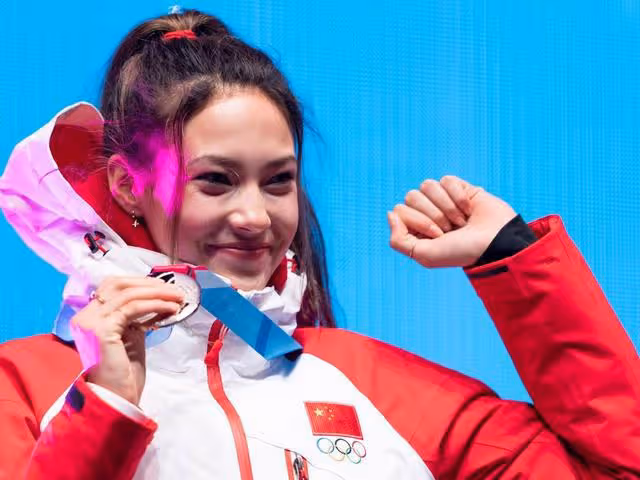 人生贏家!谷愛凌首奪金牌身價暴漲,18歲天才少女年入或超2億