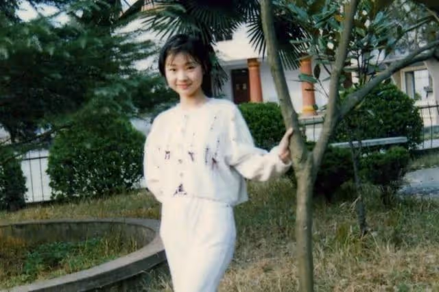柳岩：被陳凱歌送上風口浪尖，當伴娘成行業笑柄，她做錯了什麼？