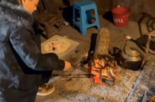 沈夢辰回鄉下老家過年,每餐都是盛宴,杜海濤罕見現身
