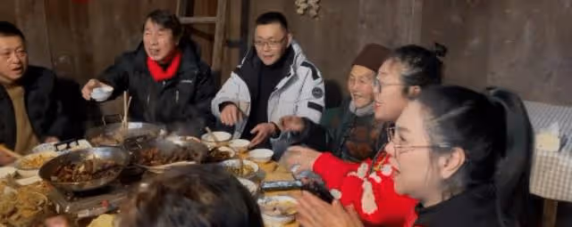 沈夢辰回鄉下老家過年,每餐都是盛宴,杜海濤罕見現身