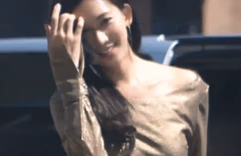 坐等看她笑話的人,散了吧。
