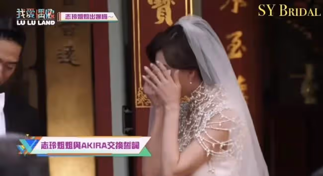坐等看她笑話的人,散了吧。