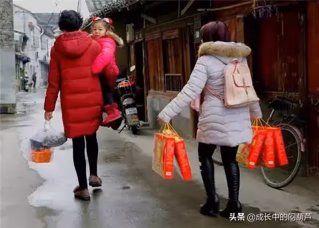 1個舅舅,3個姨,5個姑媽,逢年過節,我卻無親可走