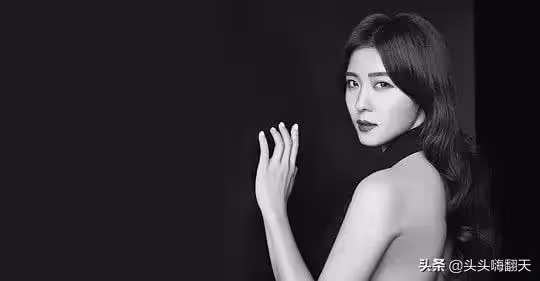 她大膽全裸到成雙料影后 美一輩子42歲仍未婚卻活出完美生活
