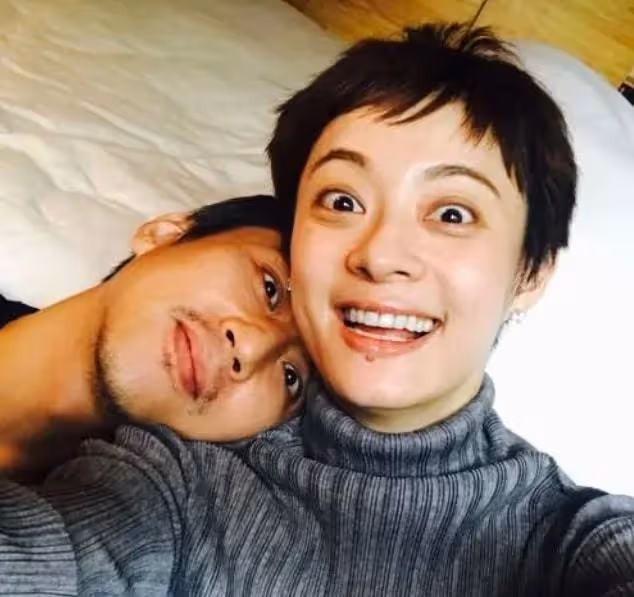 鄧超:為姐姐治病拚命賺錢,父親患尿毒症離世,他的人生有多坎坷