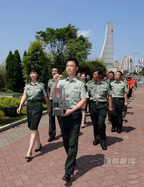 美女主播俞潔