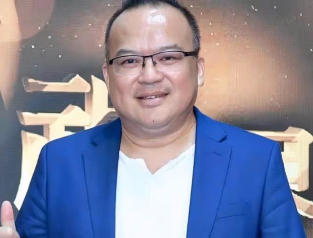 突傳死訊!台灣著名演員因心梗離世,妻子20天前剖腹產產下龍鳳胎