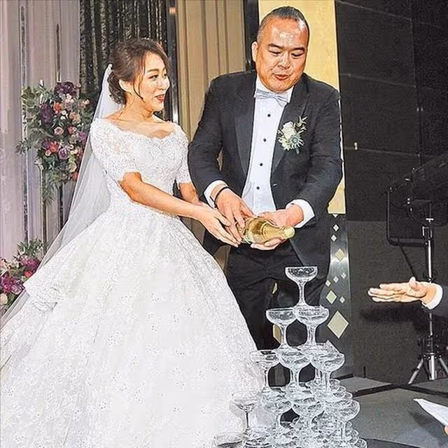 52歲明金成突發心梗離世,未滿月龍鳳胎痛失父親,網友心疼孩子