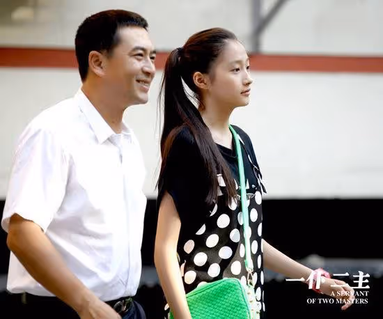 張嘉譯的「女兒們」人比花嬌，個個不俗，蔣依依才是「大女兒」