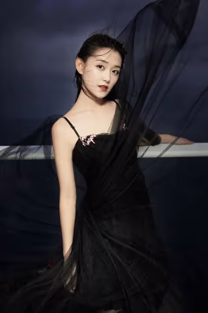 張嘉譯的「女兒們」人比花嬌，個個不俗，蔣依依才是「大女兒」