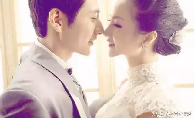哥哥打工供妹上學,妹妹結婚嫌哥寒酸不讓去,看到新郎哥哥淚目