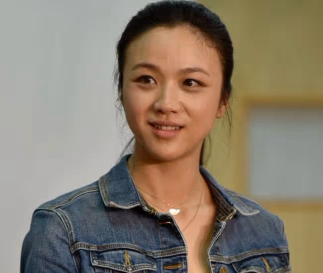 湯唯被曝與韓國老公婚變！已攜女兒回國定居，經紀公司作出澄清