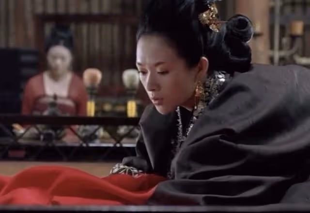 馮小剛花2億拍《夜宴》,章子怡拒演暴露鏡頭,她替演三個鏡頭