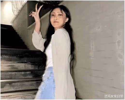 歐美風女王華莎,身材火辣性感,是什麼讓她想要整形