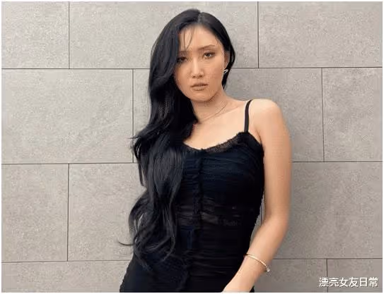 歐美風女王華莎,身材火辣性感,是什麼讓她想要整形