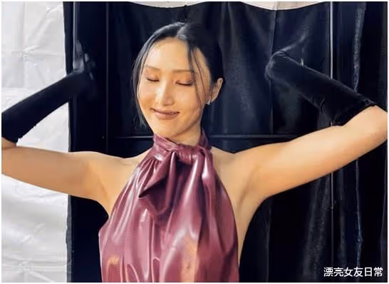 歐美風女王華莎,身材火辣性感,是什麼讓她想要整形