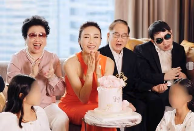 黎姿的五十歲生日，活成了女人都想要的生活，整場就倆字：高級！