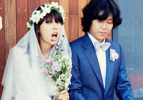 韓國女神李孝利只和有錢有才的男人交往?和老公結婚9年,無子嗣