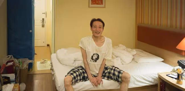 楊麗萍愛徒郭冷:年薪百萬卻住在20平的房子,如今46歲無人願嫁他