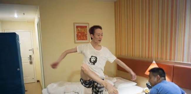 楊麗萍愛徒郭冷:年薪百萬卻住在20平的房子,如今46歲無人願嫁他