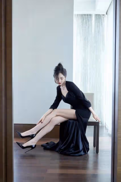向太禁止郭碧婷和楊冪交往,說其私生活太亂,楊冪:五十步笑百步