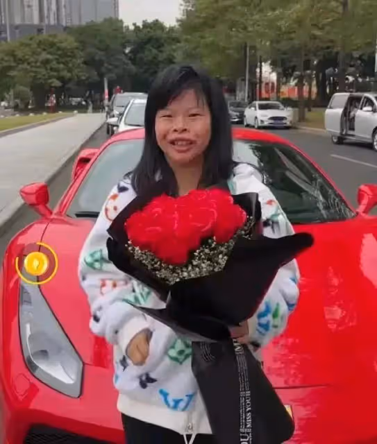 網紅瓊姐:坐豪車,收鮮花,每天一個男朋友,如今「結婚」了