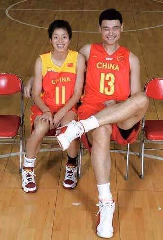 姚明追求葉莉一年多,年輕時的葉莉長什麼樣?為什麼姚明非她不娶