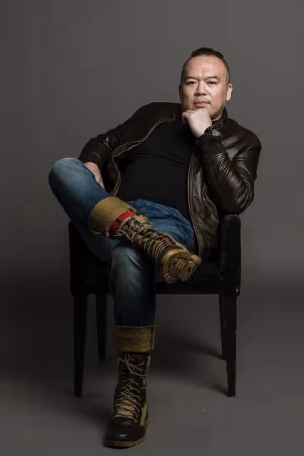 眾星送別52歲名導!林依晨眉頭緊皺,張宇聲音顫抖,妻子需人攙扶