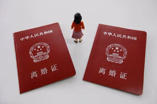 「彩禮還給我」男友默認彩禮帶回，舉債結婚，妻子得知後連夜退婚