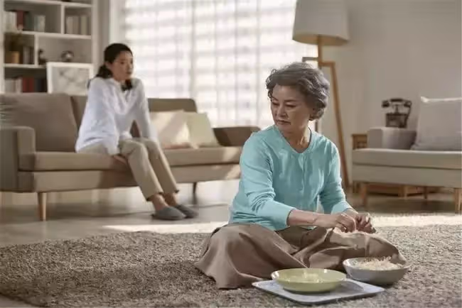 婚後第一次去婆家,就被推進廚房,婆婆:懷孕了,也得伺候婆婆