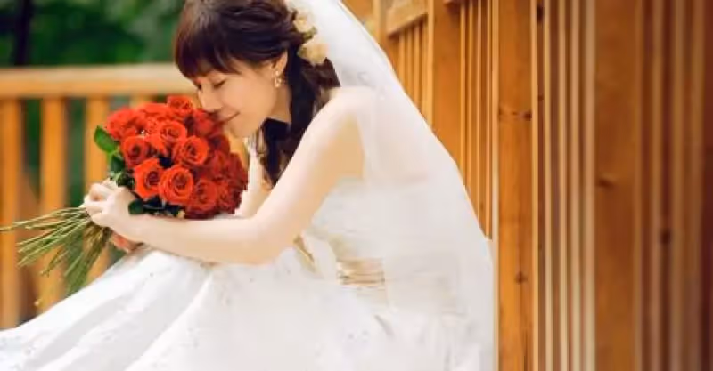 新娘上廁所，回到現場只剩娘家人，母親：女婿讓你和廁所那人結婚