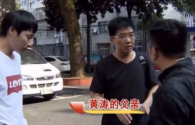 外婆擁有百萬存款，被外孫偷偷挪用買房買車，外婆上門討債反被打